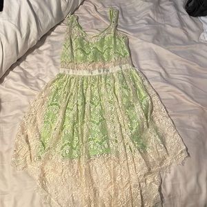 Cream/lime green dress